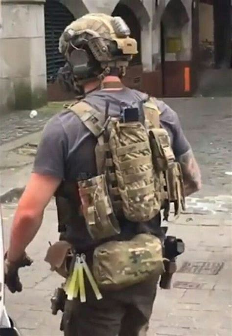 22 Sas Operator On The Beat Military Special Forces Special Air