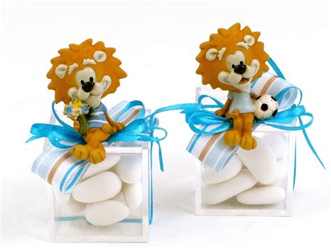 Sempre più famiglie in occasioni come prima comunione, cresima o matrimonio cercano idee per bomboniere fatte in casa.così facendo si risparmiano anche molti soldi. Bomboniere battesimo fai da te: le idee più originali e ...