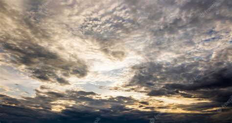 Premium Photo Colorful Dramatic Sky With Cloud At Sunsetbeautiful Sky