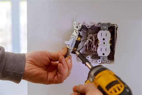 How To Install A Light Switch And Outlet Wiring A Light Switch And