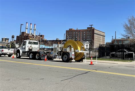 Dte Crews Restore Power For Detroit Business Empowering Michigan