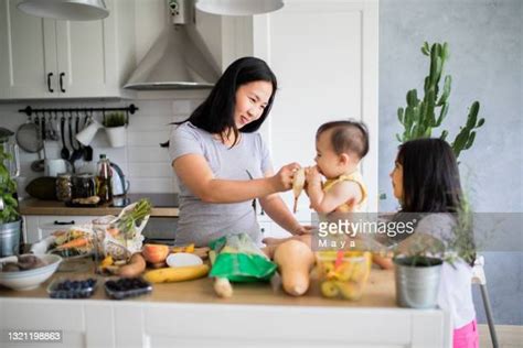 Maya Mother With Baby Photos And Premium High Res Pictures Getty Images