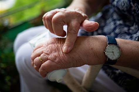 Pacientes Com Artrite Reumatoide Devem Compartilhar Com O Médico
