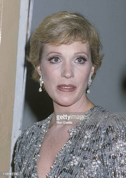 Julie Andrews 1979 Photos And Premium High Res Pictures Getty Images