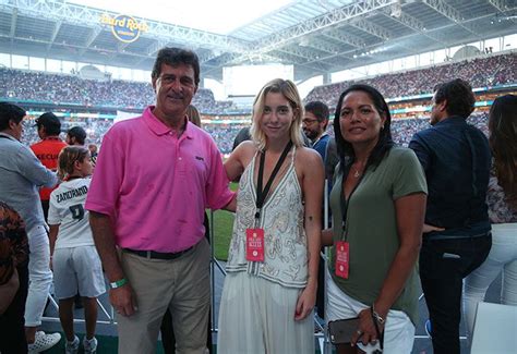 Todas las noticias sobre mario kempes publicadas en el país. Mario Alberto Kempes: "Nunca jugamos para el gobierno ...