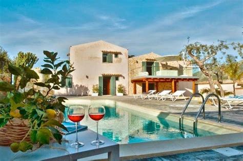 Urlaub im ferienhaus in italien ob allein, mit der familie oder freunden ist nicht nur aus kultureller sicht eine reise wert. Ferienhaus Italien mit Pool 12 Personen Castellammare del ...