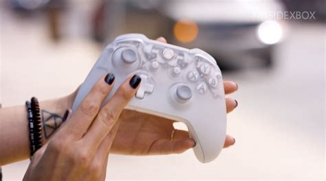 Microsoft Reveals New Xbox One Phantom White Wireless Controller