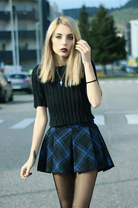 Grunge Effect With Ribbed Knit Tee Paired With Plaid Print Skirt And