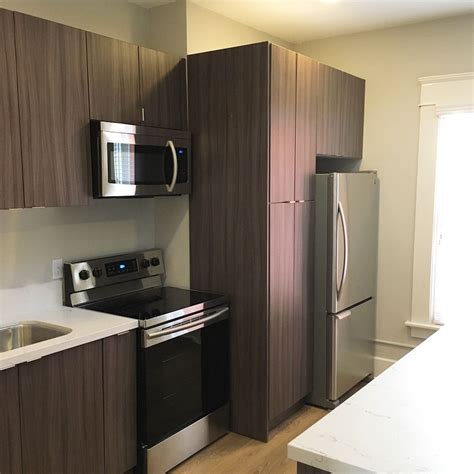 Where can you buy cabinets? Come home to this warm and cozy kitchen. Cabinet Style ...