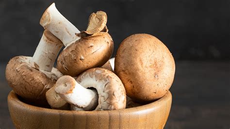Why The Gills Of Portobello Mushrooms Are Often Removed