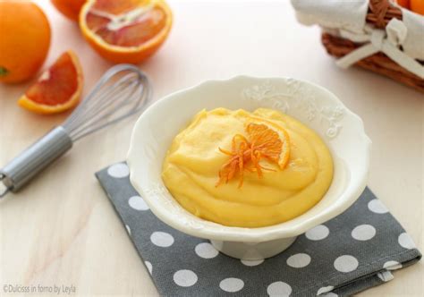 La crema all'arancia vegana, senza uova e senza latte, è una delicata, vellutata e gustosissima crema per farcire le torte o per essere servita come dolce al cucchiaio. Crema pasticcera all'arancia senza uova e zucchero: il ...