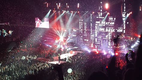 Surviving One Directions Auckland Concert At The Vector Arena A