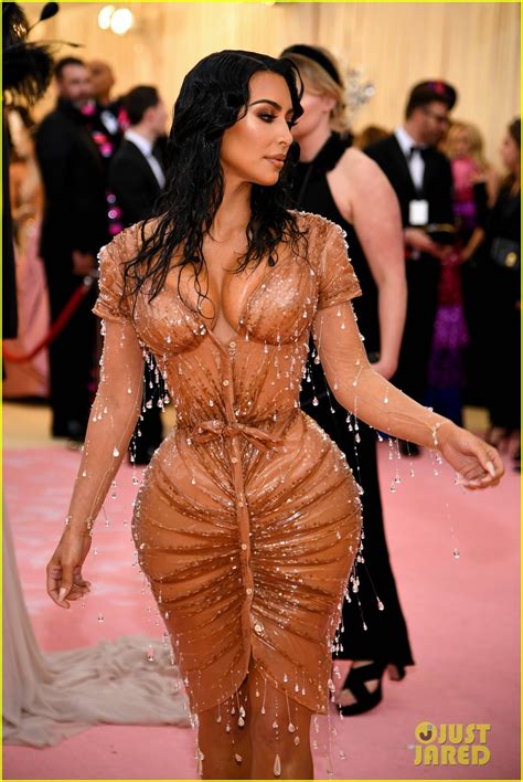 Kim Kardashian S Waist Looks Smaller Than Ever In This Corset Photo 4464789 Kim Kardashian