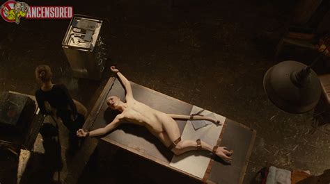 Naked Delphine Chanéac in Splice