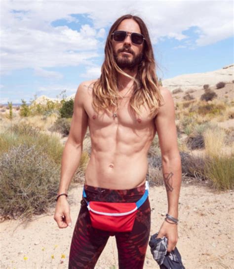 Male Celebrities Jared Leto Shows Off His Muscles And Shirtless Body