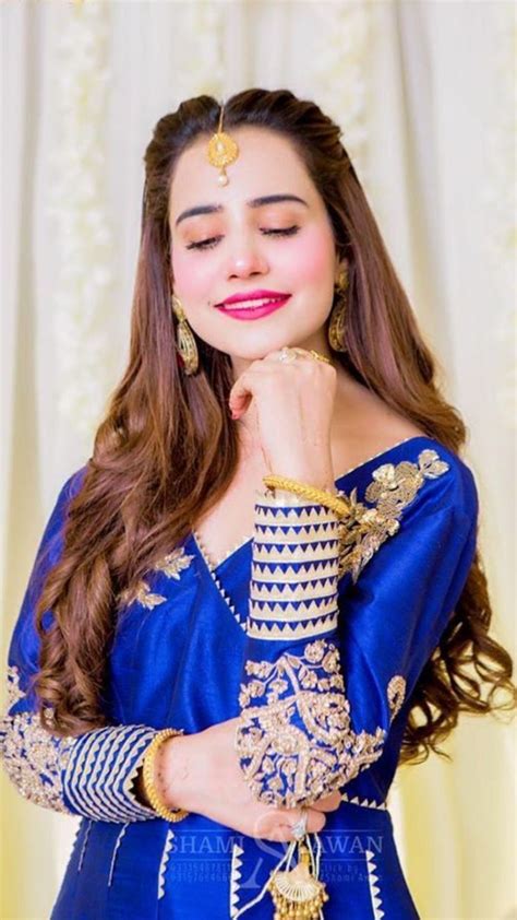 Pin By Eishan Khan On Pakistani Actress Bridal Dress Design Wedding