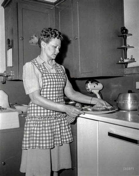 Blue Apron 1950 Check Print With Ruffle Vintage Housewife Vintage Photography Women Aprons