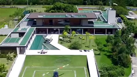 Cristiano ronaldo house vs neymar house [ which houses are most beautiful? Inside spectacular mansion where Neymar will fight for ...