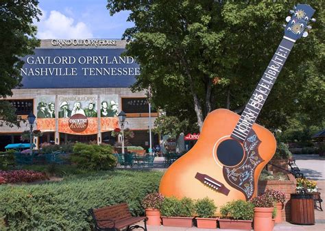 Nashvilles Music Valley Things To Do In Opryland Grand Ole Opry