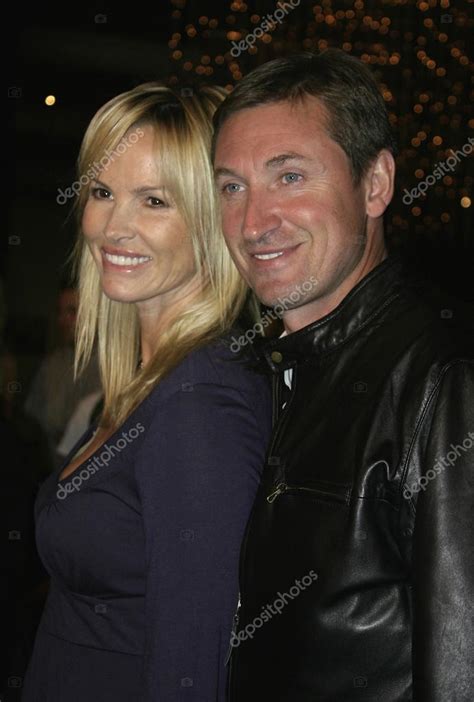 Wayne Gretzky And Janet Jones Stock Editorial Photo