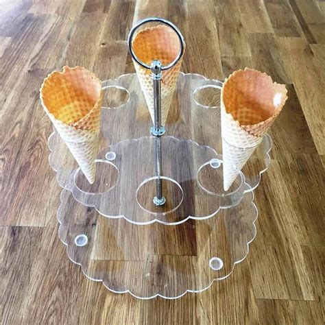 Round Clear Acrylic Ice Cream Cone Stands With Silver Metal