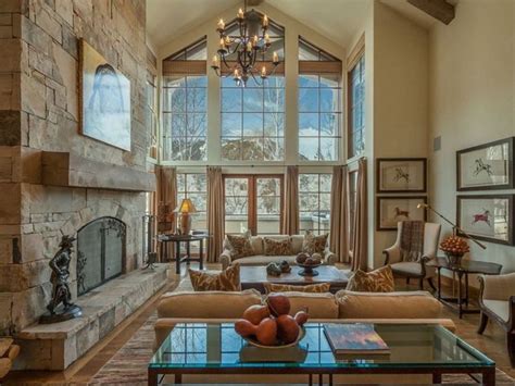 Pops color vaulted ceiling rooms via. 63 Beautiful Family Room Interior Designs | Fireplaces ...