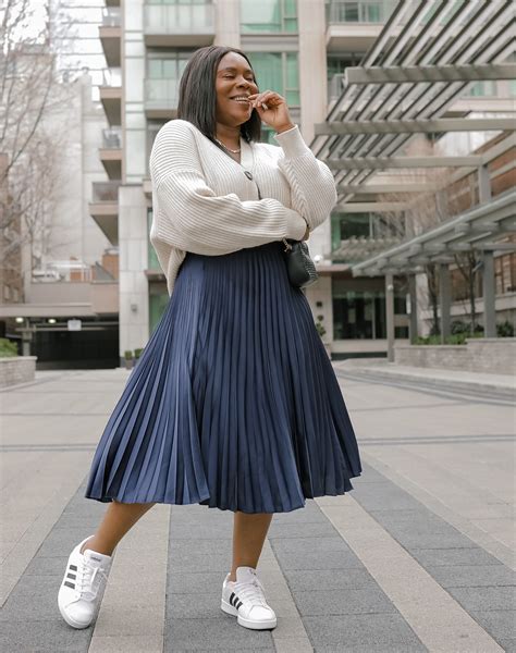 Ways To Style Pleated Skirts For Summer And Fall Pleated Skirt