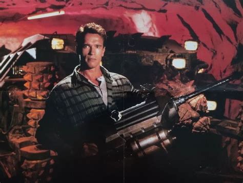 Total Recall 1990 Arnold Schwarzenegger In 2022 Arnold Schwarzenegger
