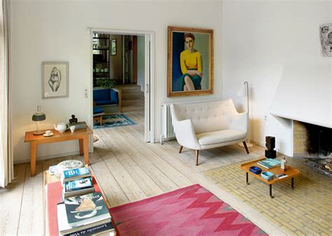 7 Unique Mid Century Living Room Designs