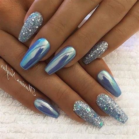 Beautiful Nails In Sunlight Blue Abitofeverything Blue And Silver Nails Blue Glitter Nails