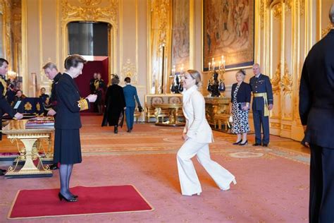 Katie Piper Beams As She Receives Obe From Princess Anne For Services To Charity Irish Mirror