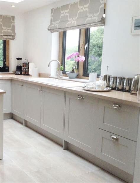 Kitchen respray from any colour to any colour. Modern Country Style: Colour Study: Farrow and Ball Cornforth White