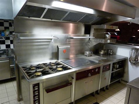 Modern small without leaving them feeling cramped. compact commercial kitchen | Restaurant kitchen design ...