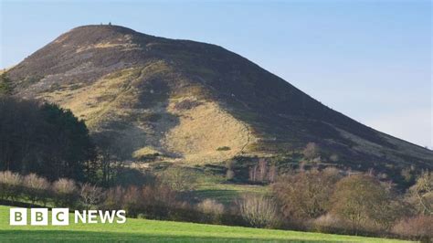 Archaeologists Dig Into Eildon Hillforts Secrets Bbc News