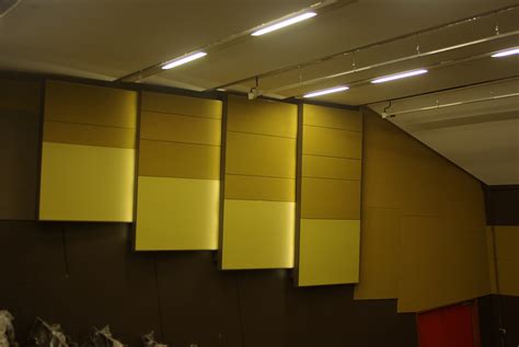 Panels in an Auditorium - Sontext