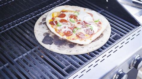 How To Cook Pizza On A Pellet Grill Pizza Davinci