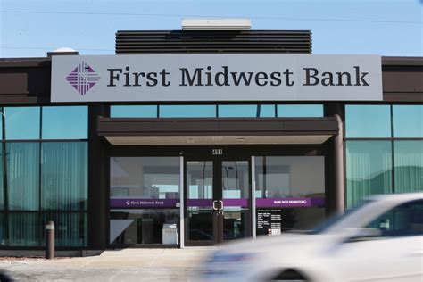 I have had an account with bank of the west fro over 14 years and they are a great bank. First Midwest Bank parent moving HQ to Chicago - Chicago ...