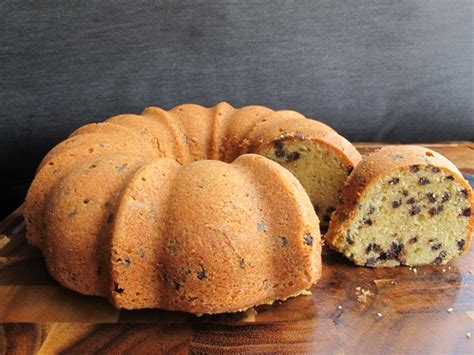 And not just any cookie, but samoa cookies. Chocolate Chip Bundt Cake | Recipe in 2020 | Chocolate chip bundt cake recipe, Chocolate chip ...