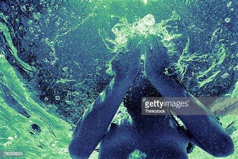 Skinny Dipping Pool Fotografías E Imágenes De Stock Getty Images