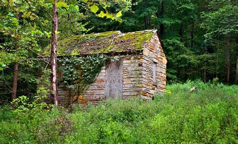 An Old Cabin In The Forest Of Mammoth Cave National Park Flickr