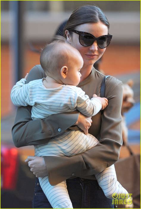 Miranda Kerr Flynn Tries To Grab Moms Sunglasses Photo 2593611