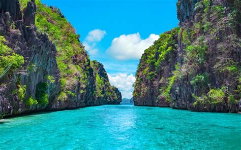 The 7 Most Beautiful Places in the Philippines [And How to Get There]