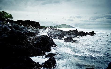 1920x1200 Nature Sea Water Rock Water Drops Waves Clouds Overcast Wallpaper Coolwallpapersme