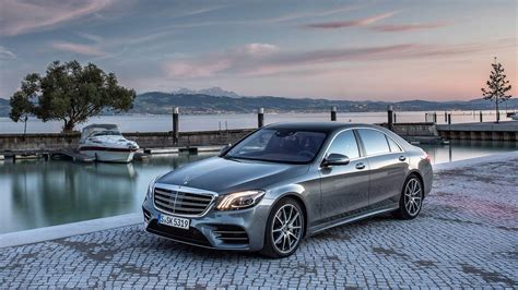 Top 300mercedes Benz Luxury Cars