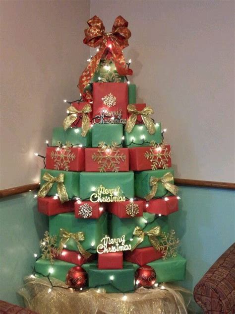 christmas tree   stacked boxes creative christmas trees diy christmas gifts unique