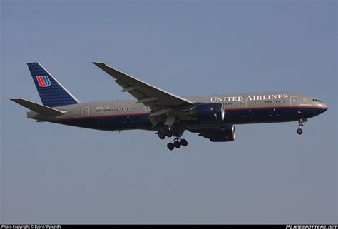 United Airlines Us Boeing 777 222er N229ua Aircraft In