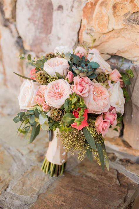 10 Most Ravishingly Rustic Wedding Bouquets Cream Roses
