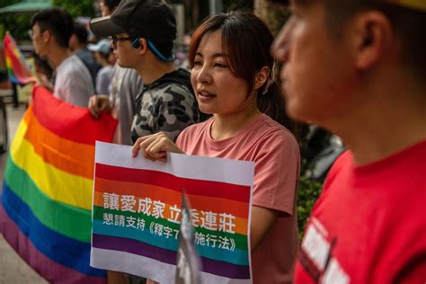 Taiwan Legalizes Same Sex Marriage In Historic First For Asia Cnn