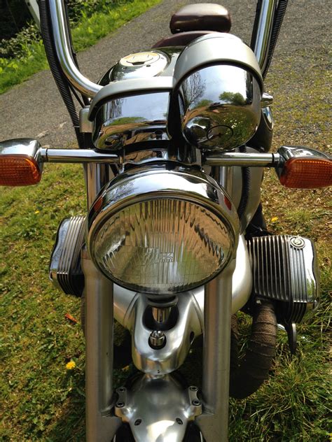 Bmw 1tomorrow never dies james bond bmw r1200 c motorcycle cruiser. BMW R1200C MOTORBIKE IN BLACK WITH MAROON LEATHERS-'YES ...