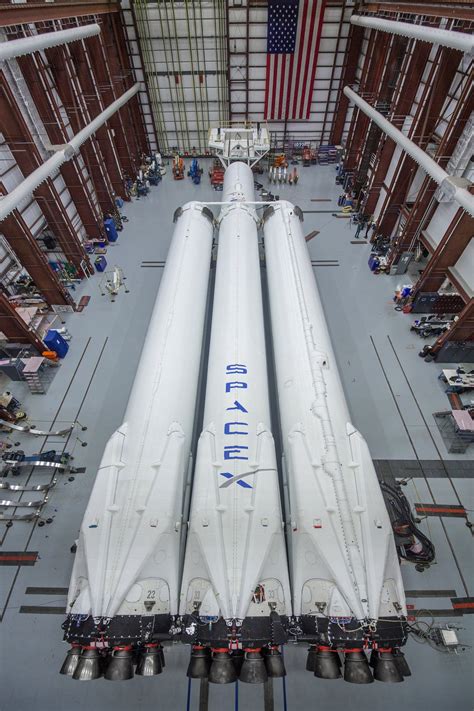 Spacex Unveils Falcon Heavy Rocket For Early 2018 Launch Debut